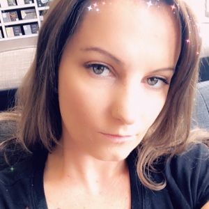 Meet your Posher, Simone